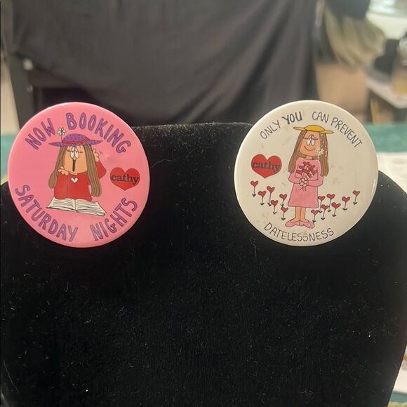 Set of 2 vintage Cathy Cartoon Buttons- Pink and White GVC - Picture 3 of 5